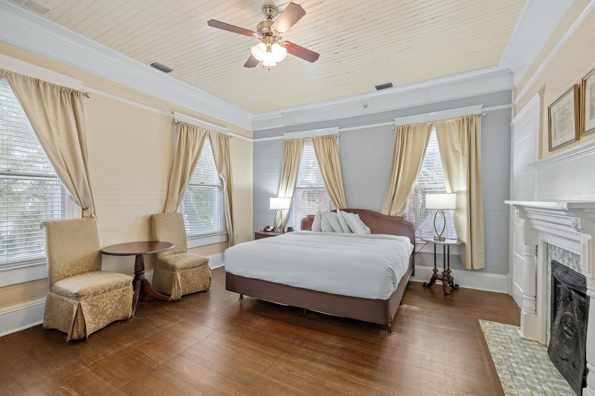 Coombs Inn & Suites Апалачикола Экстерьер фото